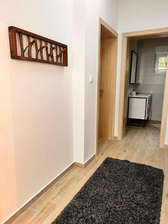 Apartmani Tin Starigrad Paklenica Bagian luar foto